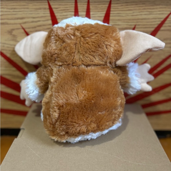 Gremlins “Gizmo” Plush by Toy Factory - Picture 2 of 7